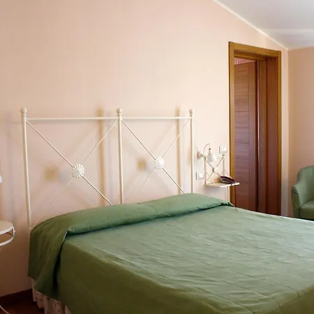 Cà Del Moro Hotel 3*