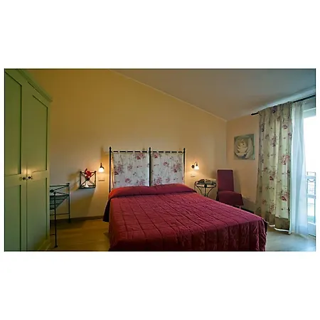 Ca Del Moro & 3*