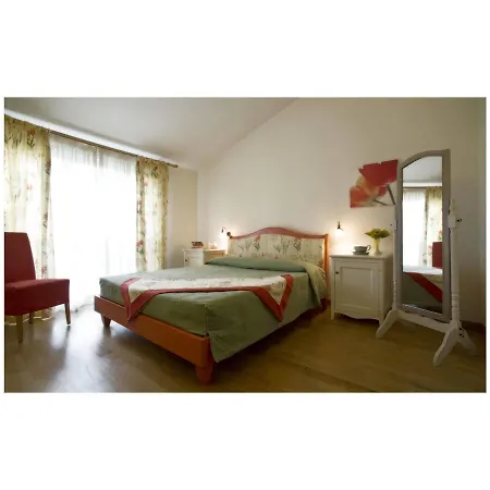 Ca Del Moro & Hotel