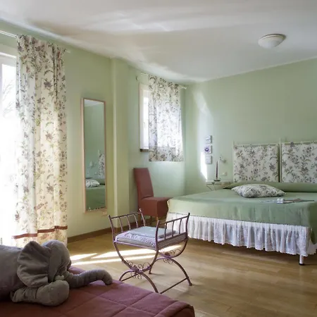 Hotel Ca Del Moro & Pontremoli